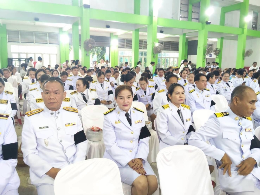 ร่วมพิธีสวดพระพุทธมนต์และทำบุญตักบาตรถวายพระราชกุศล ในวันคล้ายพระราชสมภพสมเด็จพระนางเจ้าสิริกิติ์ พระบรมราชินีนาถ พระบรมราชชนนีพันปีหลวง